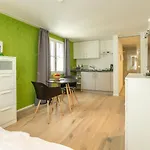 Gaestehaus Am Schlossplatz, Z. 4 3* 미르스부르크