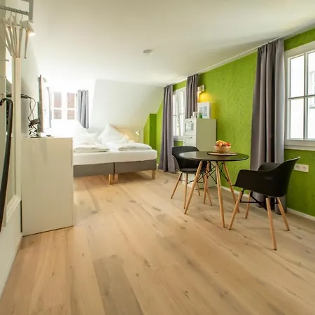 Konukevi Gaestehaus Am Schlossplatz, Z. 4 3*